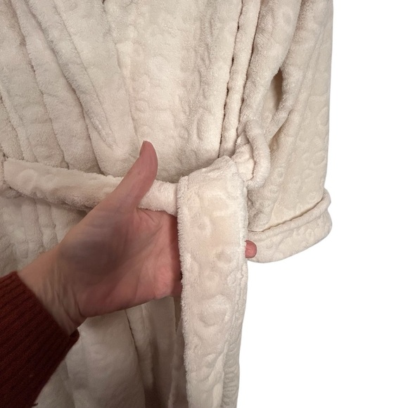 Oscar de la Renta Cream Plush Leopard Embossed Patterned Long Robe Sz L/XL - Picture 10 of 14